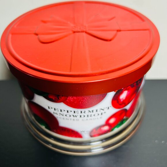 HomeWorx by Slatkin Peppermint Snowdrop 4-Wick 18oz Candle NEW - Picture 2 of 4